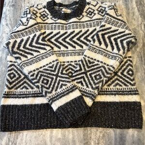 Lucky Brand Women’s Geometric Black and Cream Sweater